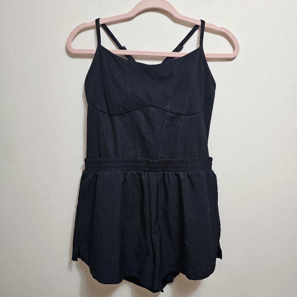 PINK Victoria's Secret Black Yltimate Runsie NWT Large‎